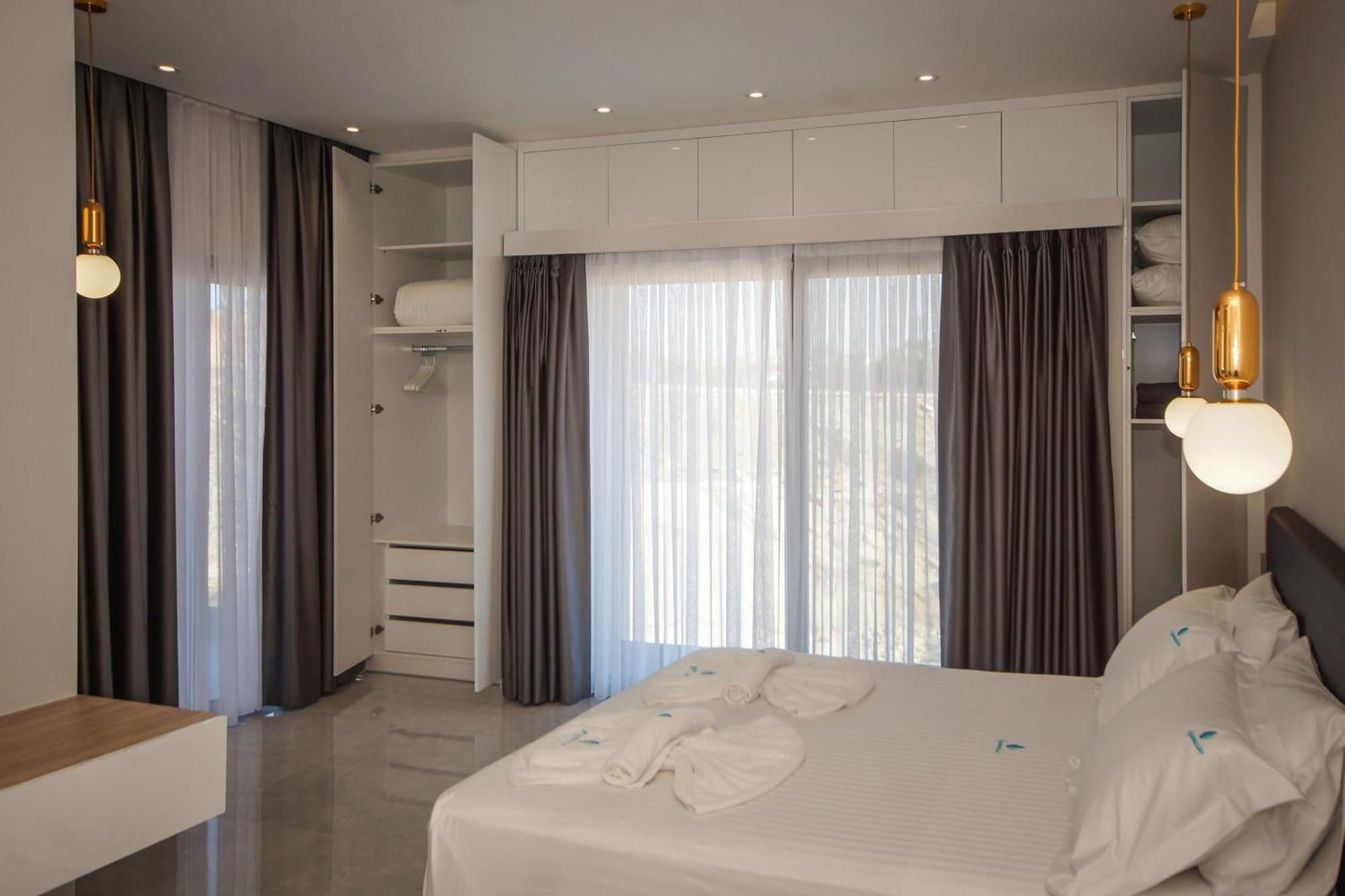 Aquamarine Luxury Suites Archangelos  Dış mekan fotoğraf